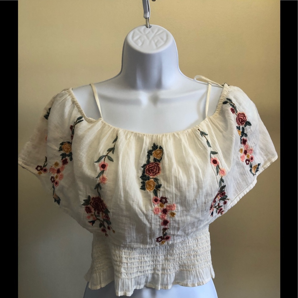 American Eagle floral top